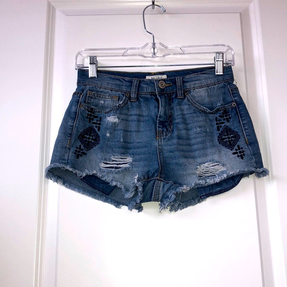 adorable mud jean shorts! With aztec print